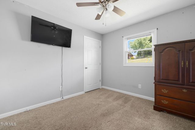 906 Locklaine Drive, Johnson City, TN 37601