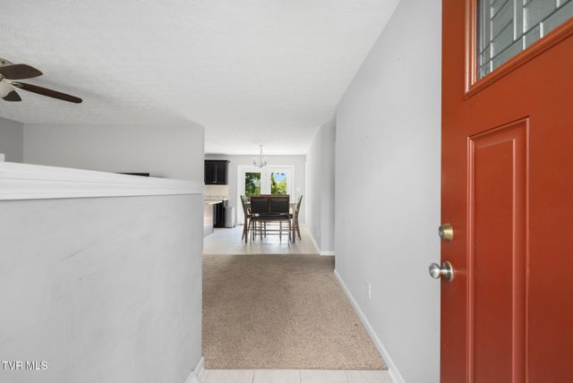 906 Locklaine Drive, Johnson City, TN 37601