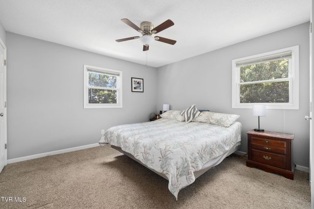 906 Locklaine Drive, Johnson City, TN 37601