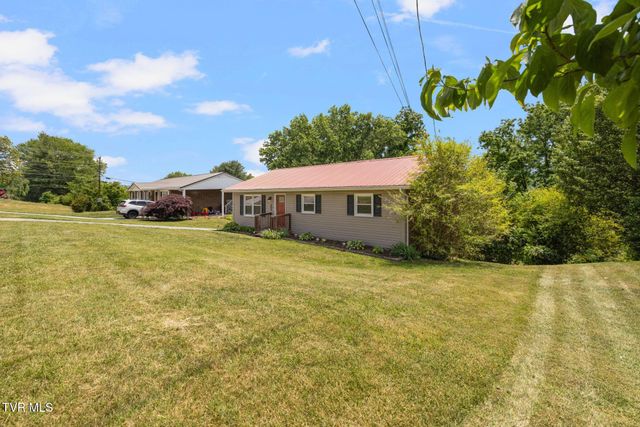 906 Locklaine Drive, Johnson City, TN 37601
