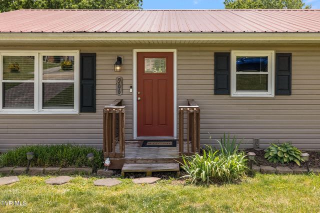 906 Locklaine Drive, Johnson City, TN 37601
