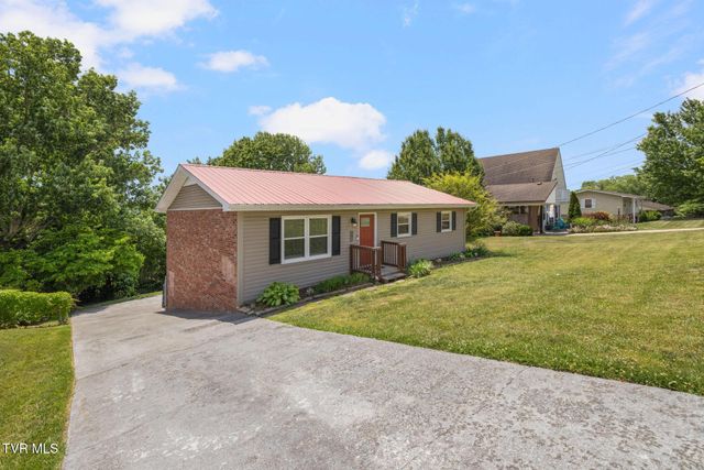 906 Locklaine Drive, Johnson City, TN 37601