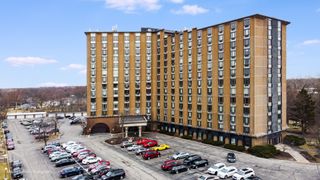 1 Renaissance Place 604, Palatine, IL 60067