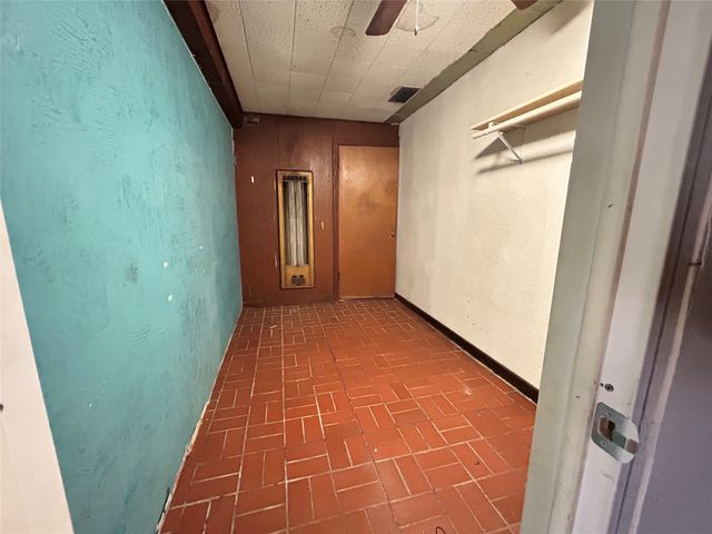 4728 Trail Lake Drive, Fort Worth, TX 76133