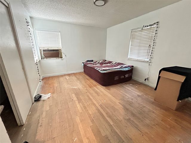 4728 Trail Lake Drive, Fort Worth, TX 76133