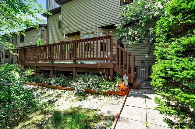 15 In The Woods Lane, West Seneca, NY 14224