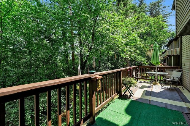 15 In The Woods Lane, West Seneca, NY 14224