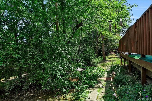 15 In The Woods Lane, West Seneca, NY 14224