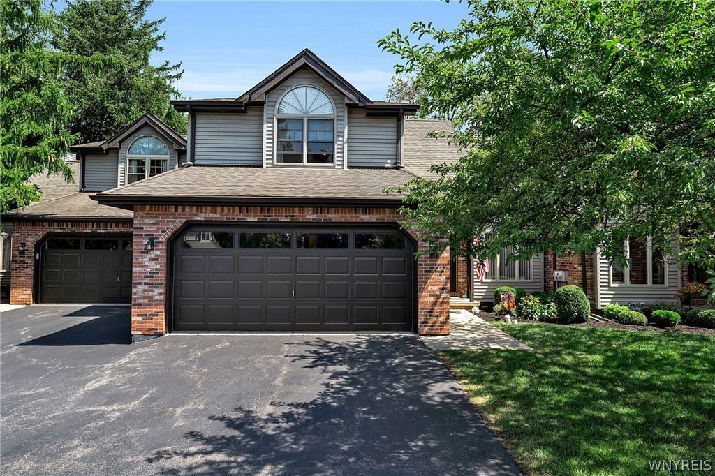 15 In The Woods Lane, West Seneca, NY 14224