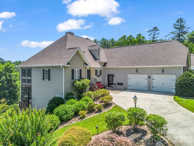 29 Spring Heights Court, Hendersonville, NC 28791