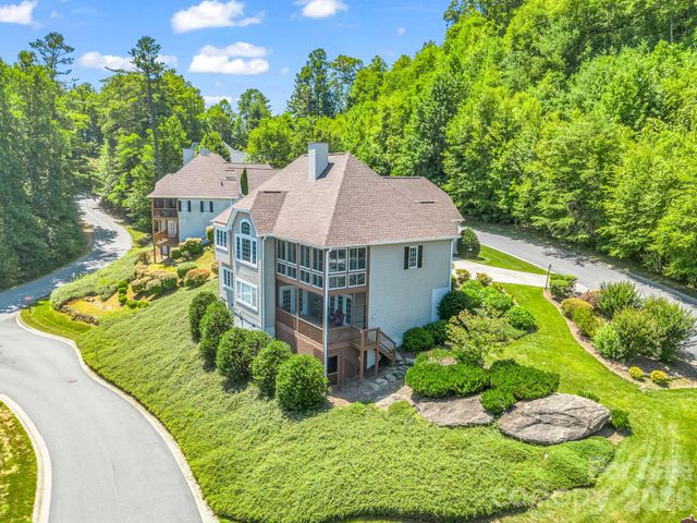 29 Spring Heights Court, Hendersonville, NC 28791