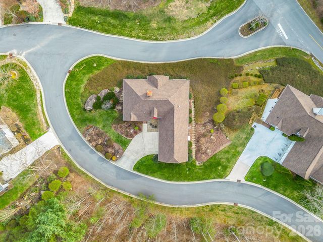 29 Spring Heights Court, Hendersonville, NC 28791