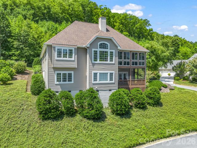 29 Spring Heights Court, Hendersonville, NC 28791