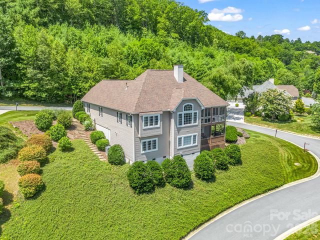 29 Spring Heights Court, Hendersonville, NC 28791