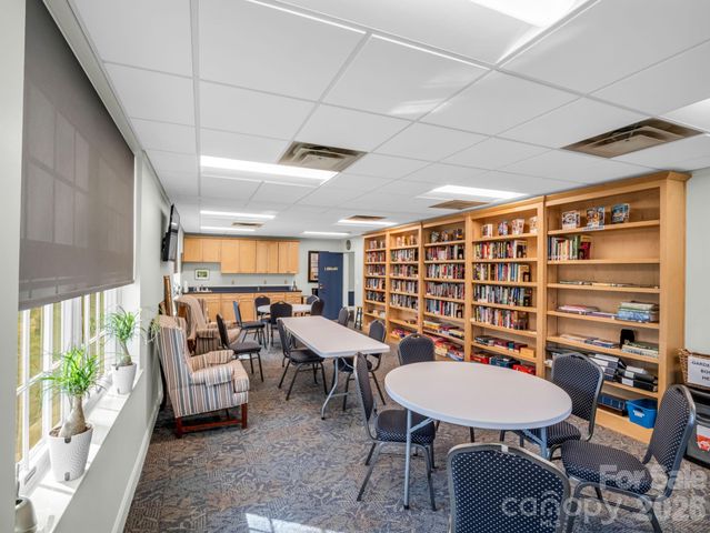 29 Spring Heights Court, Hendersonville, NC 28791