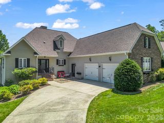 29 Spring Heights Court, Hendersonville, NC 28791