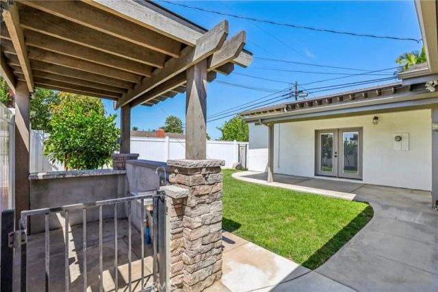 11003 Lindesmith Avenue, Whittier, CA 90603