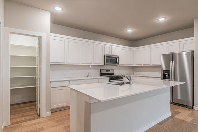 257 Hope Orchards Drive, Lavon, TX 75166