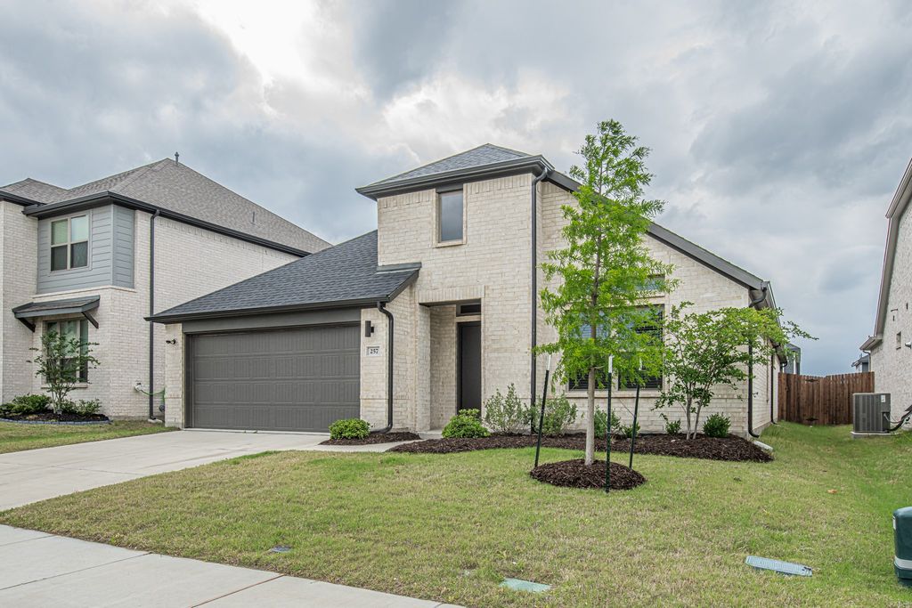 257 Hope Orchards Drive, Lavon, TX 75166