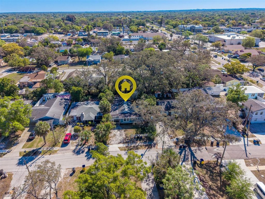 Image 48 of property listing at 1579 S WASHINGTON AVENUE, Clearwater, FL 33756