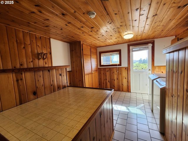 92920 CAPE BLANCO Rd, Sixes, OR 97476