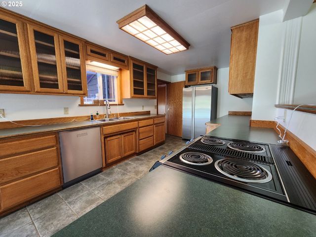 92920 CAPE BLANCO Rd, Sixes, OR 97476