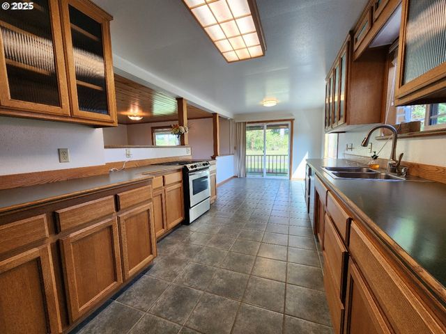 92920 CAPE BLANCO Rd, Sixes, OR 97476