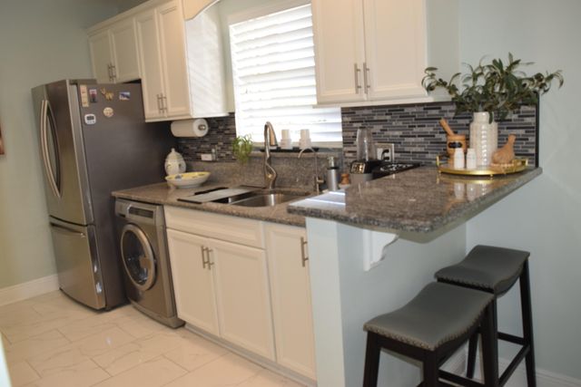 1 Lake Vista Trl Apt 201, Port St Lucie, FL 34952