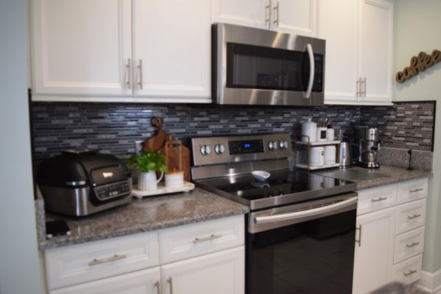 1 Lake Vista Trl Apt 201, Port St Lucie, FL 34952