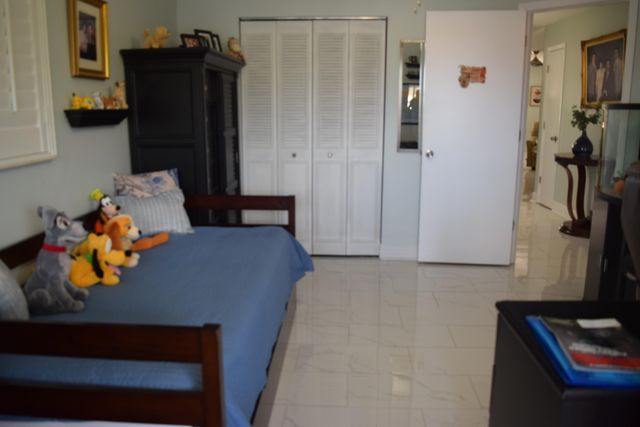 1 Lake Vista Trl Apt 201, Port St Lucie, FL 34952