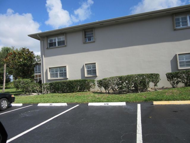 1 Lake Vista Trl Apt 201, Port St Lucie, FL 34952