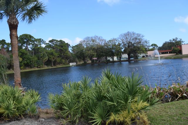 1 Lake Vista Trl Apt 201, Port St Lucie, FL 34952