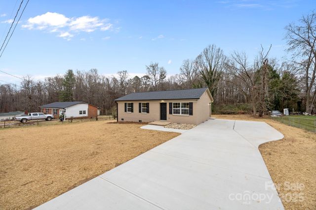 120 Independence Loop, Statesville, NC 28625