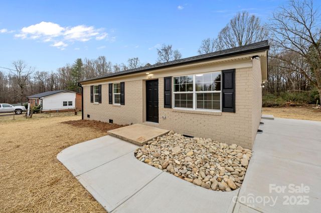 120 Independence Loop, Statesville, NC 28625
