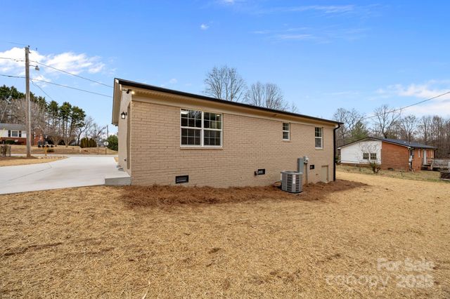 120 Independence Loop, Statesville, NC 28625