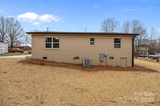 120 Independence Loop, Statesville, NC 28625