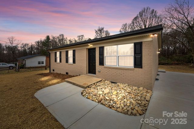 120 Independence Loop, Statesville, NC 28625