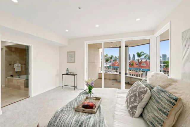 1133 1st. Street 320, Coronado, CA 92118