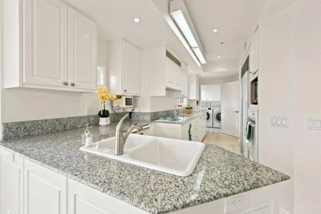 1133 1st. Street 320, Coronado, CA 92118