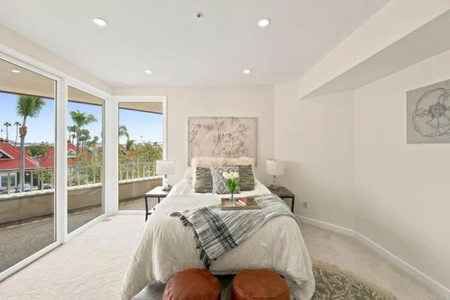 1133 1st. Street 320, Coronado, CA 92118