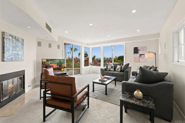 1133 1st. Street 320, Coronado, CA 92118