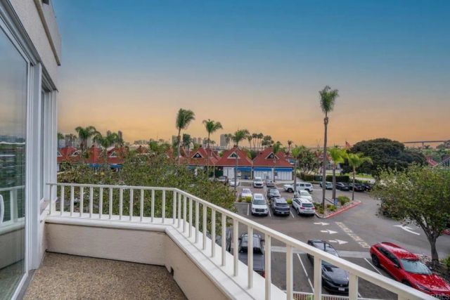 1133 1st. Street 320, Coronado, CA 92118