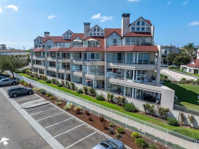 1133 1st. Street 320, Coronado, CA 92118