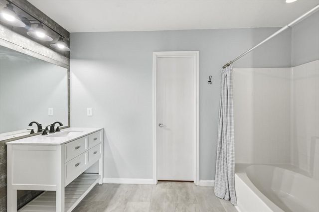 10733 Kittering Trail, Fort Worth, TX 76052