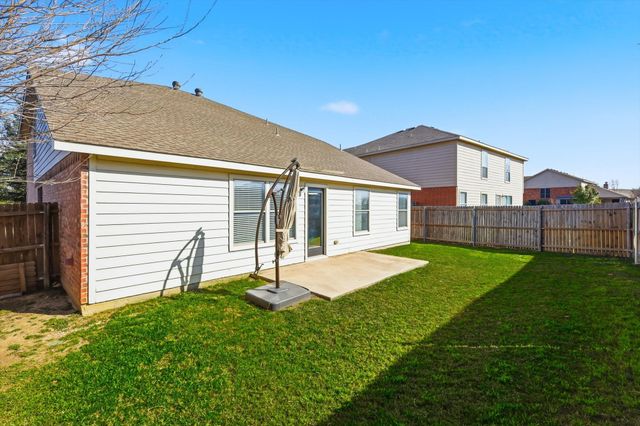 10733 Kittering Trail, Fort Worth, TX 76052