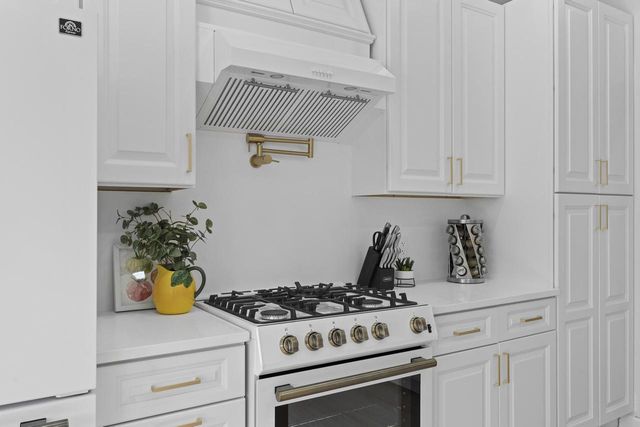 573 Kettle RIDGE, Colgate, WI 53017