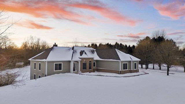 573 Kettle RIDGE, Colgate, WI 53017