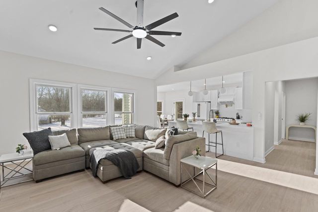 573 Kettle RIDGE, Colgate, WI 53017