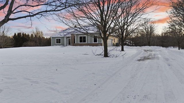 573 Kettle RIDGE, Colgate, WI 53017