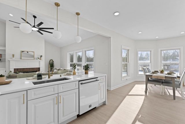 573 Kettle RIDGE, Colgate, WI 53017